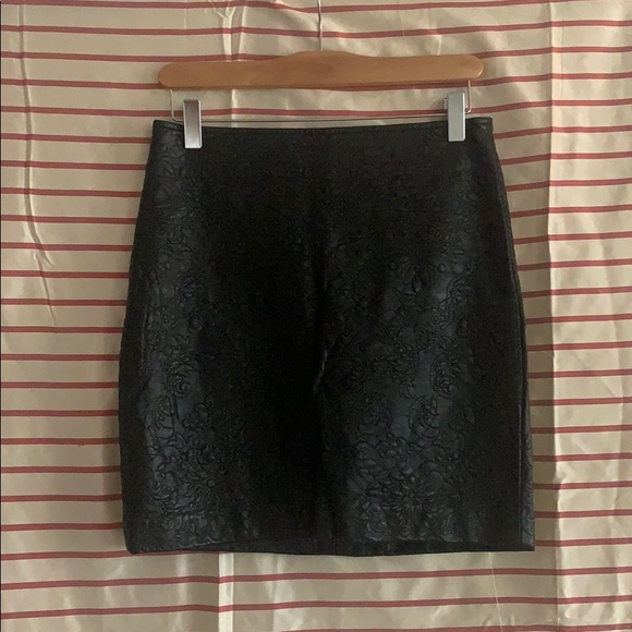 Black leather skirt - Picture 1 of 2